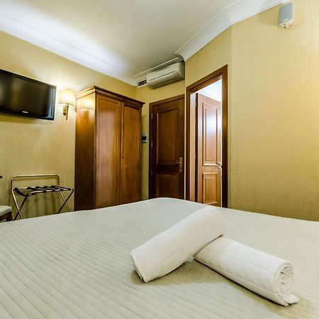 Luxury Rooms H 2000 Roma Exterior photo