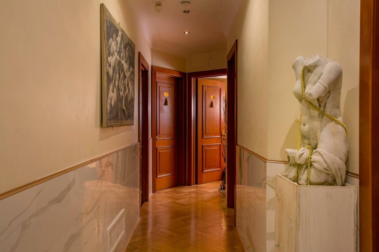 Luxury Rooms H 2000 Roma Exterior photo